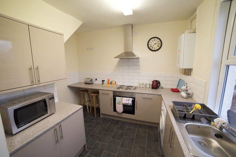 Bristol Serviced Lets - 152/154 Bath Road Dış mekan fotoğraf