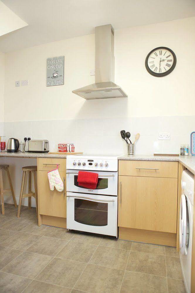 Bristol Serviced Lets - 152/154 Bath Road Dış mekan fotoğraf